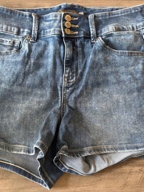 torrid Light Blue High-Rise Triple-Button Jean Shorts